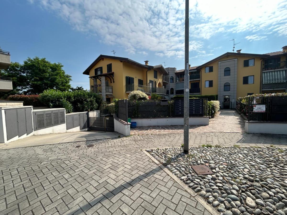 Appartamento Mimosa - Immobili E Soluzioni Rent Brembate Exterior foto